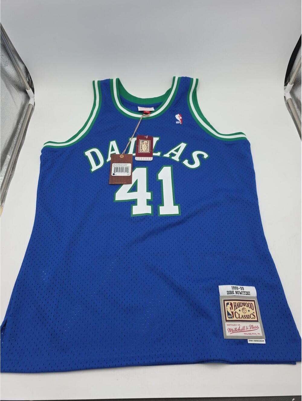 New Mitchell & Ness Hardwood Classics 1998-99 Dirk Nowitzki NBA Dallas Mavericks